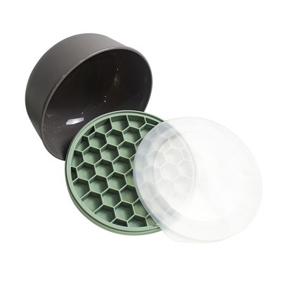 سینی های مکعب یخ دور سیلیکون